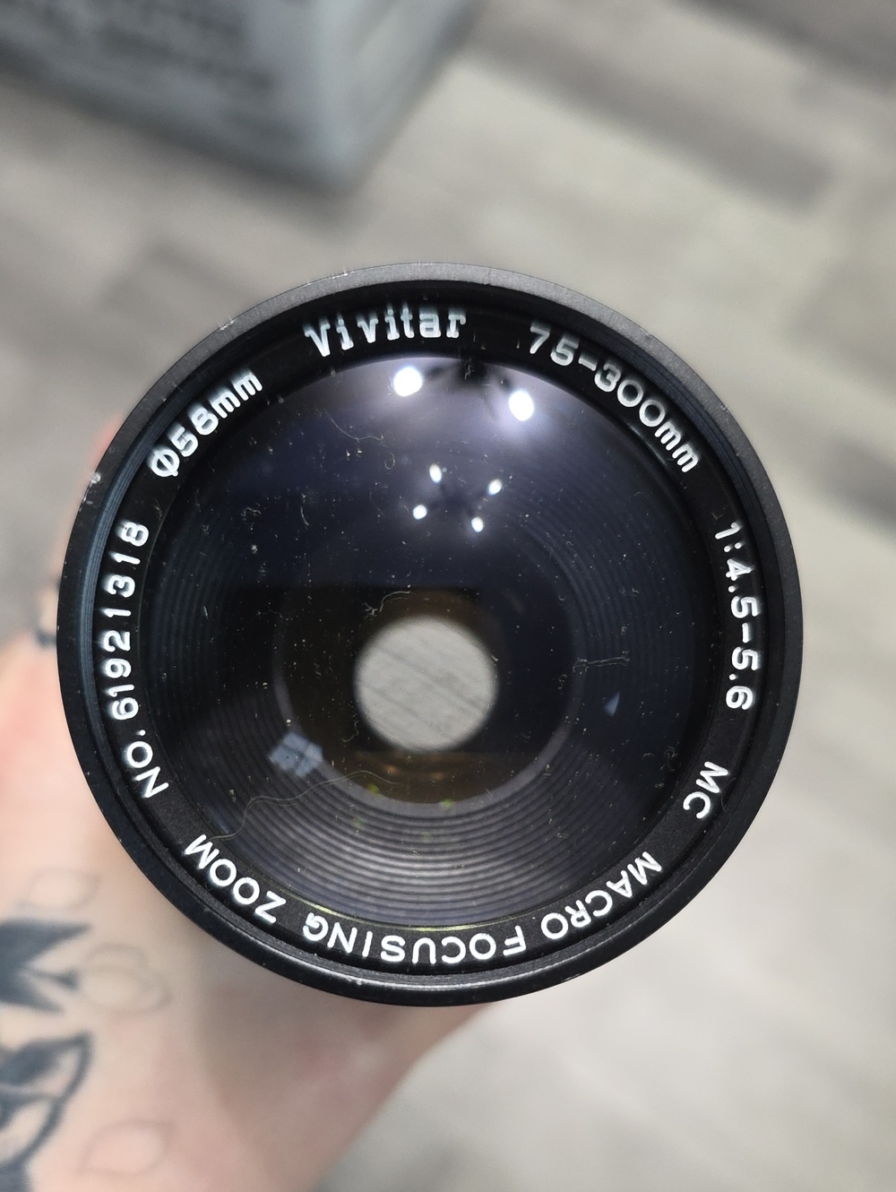 Vivitar • 75-300mm f/4.5-5.6 Macro Focusing Zoom Lens - Black